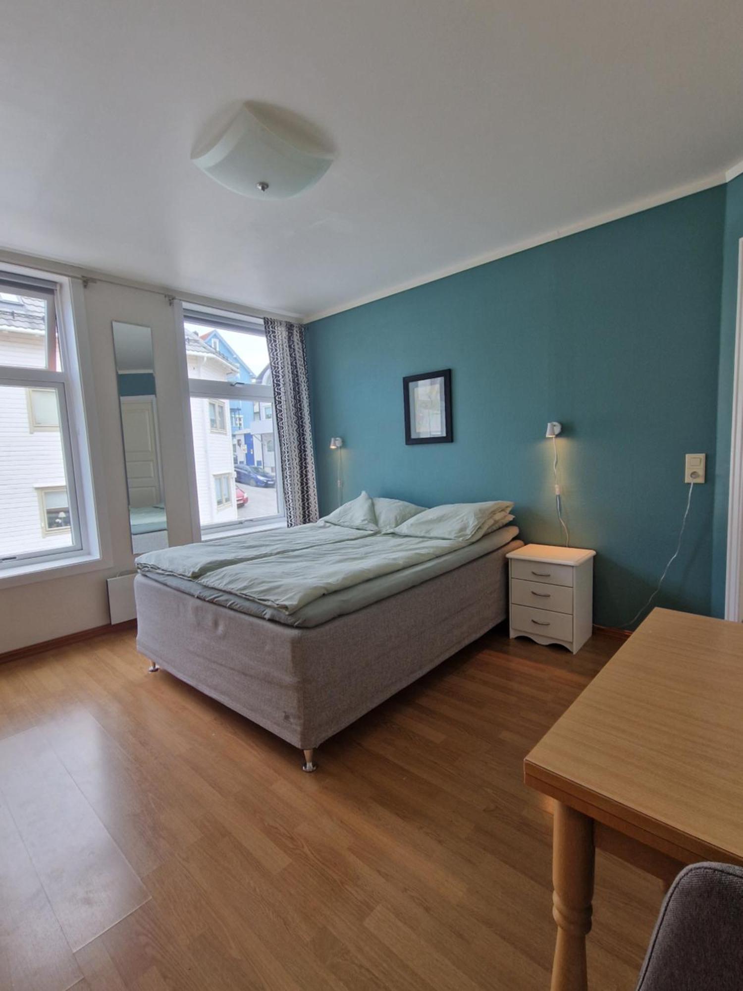 Cozy Retreat In The Heart Of Alesund Appartement Buitenkant foto