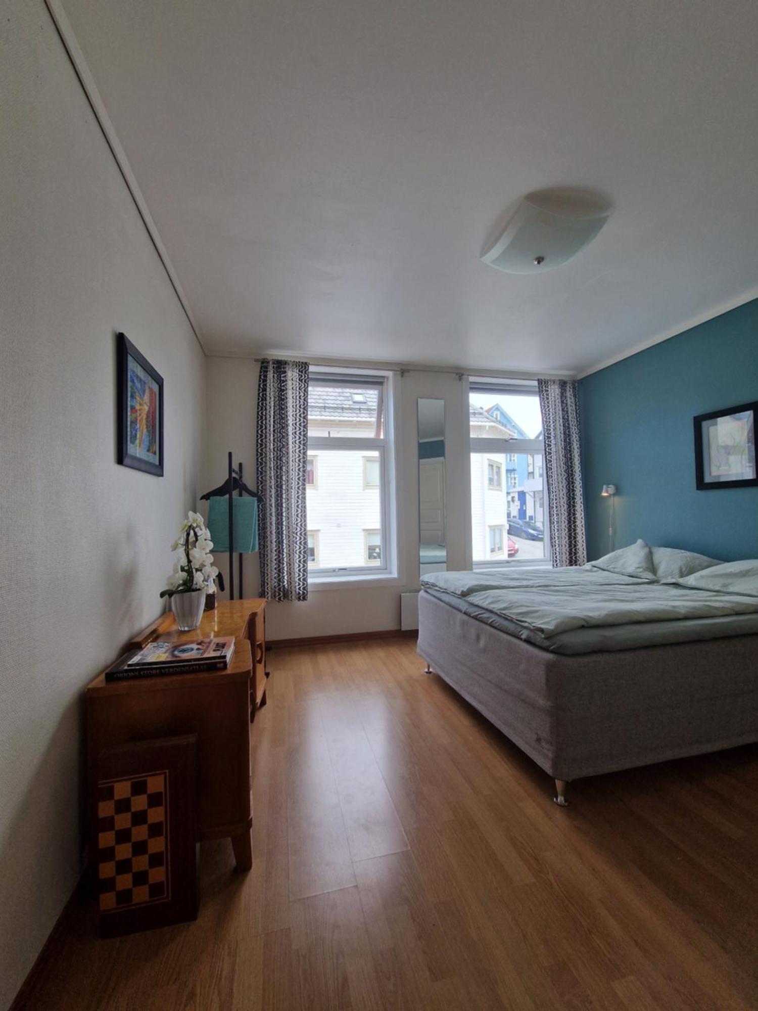 Cozy Retreat In The Heart Of Alesund Appartement Buitenkant foto